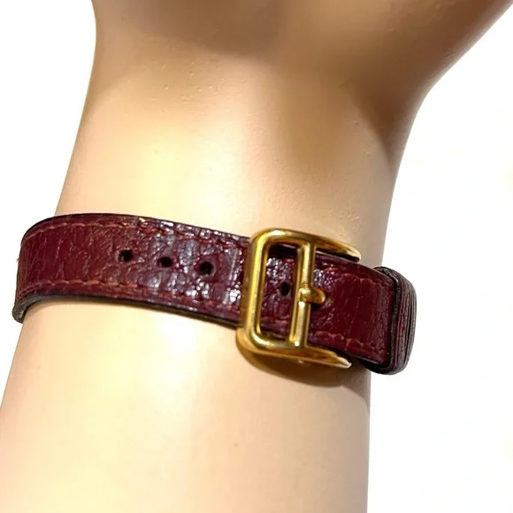 🍒Hermès Burgundy Kelly Watch